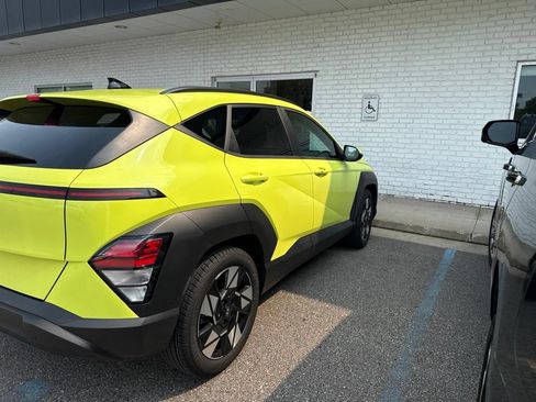 Used 2024 Hyundai Kona SEL FWD image 5