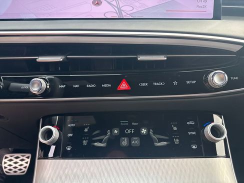 New 2026 Genesis GV70 2.5T Sport Prestige AWD/4WD image 20