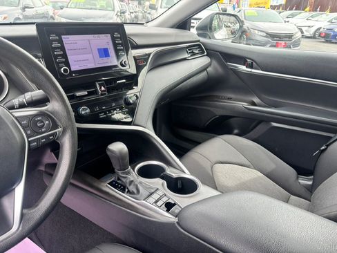 Used 2021 Toyota Camry LE FWD image 20