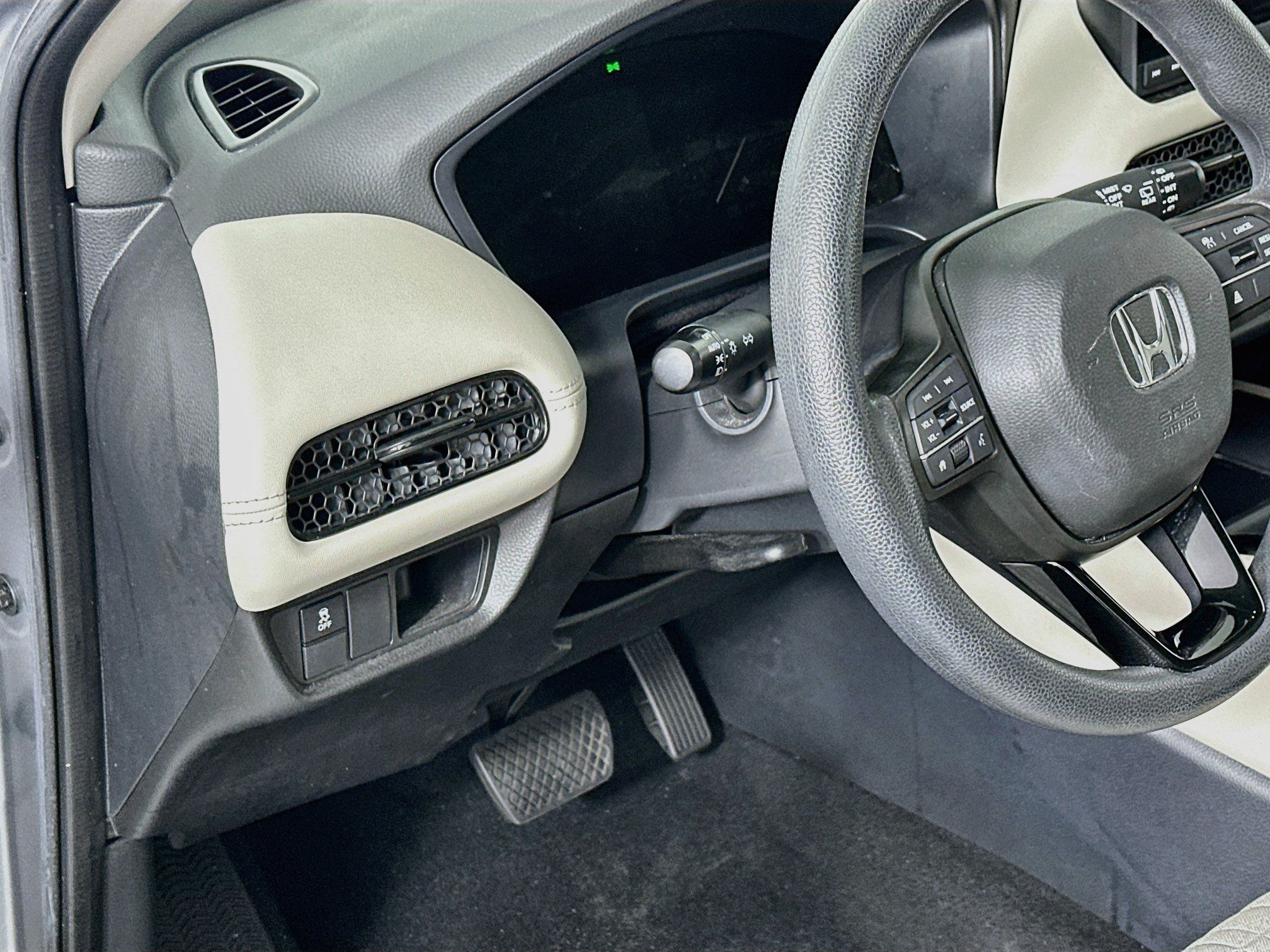 Used 2024 Honda HR-V LX image 16