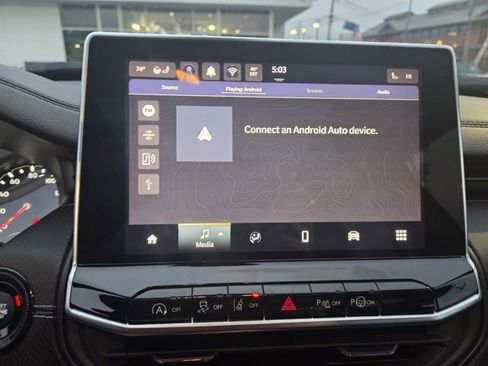 Used 2024 Jeep Compass Latitude w/ Sun and Sound Group image 15