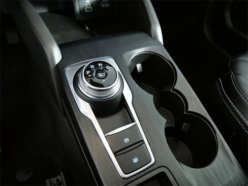 Certified 2025 Ford Escape Platinum w/ Premium Technology Package image 18