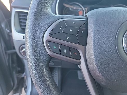 Used 2020 Jeep Cherokee Latitude image 22