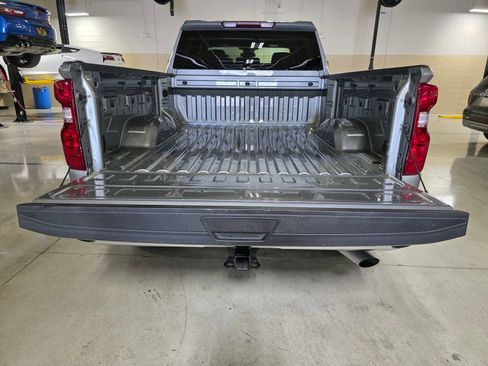 Used 2025 Chevrolet Silverado 2500 LT w/ Convenience Package AWD/4WD image 15