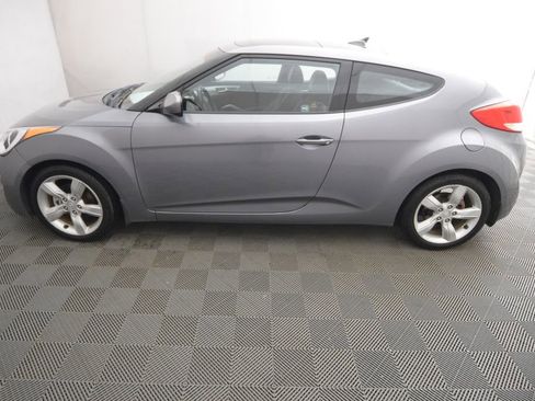 Used 2014 Hyundai Veloster w/ Style Package 02 image 8