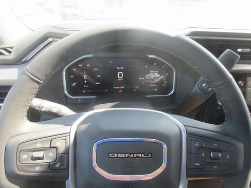 New 2026 GMC Sierra 2500 Denali w/ Denali Reserve Package image 19