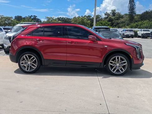 Used 2022 Cadillac XT4 Sport w/ Comfort Package FWD image 3