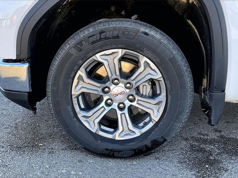 Used 2025 GMC Sierra 1500 SLT image 9