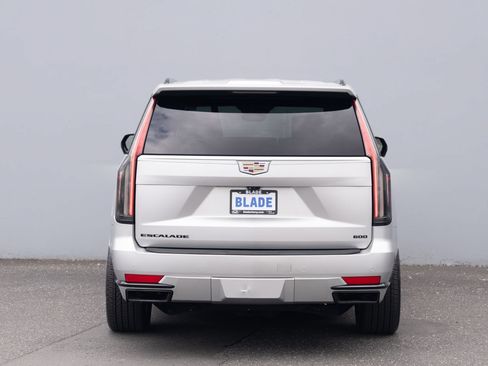 Used 2022 Cadillac Escalade Sport Platinum AWD/4WD image 29