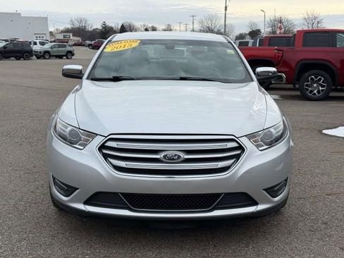 Used 2015 Ford Taurus Limited image 3