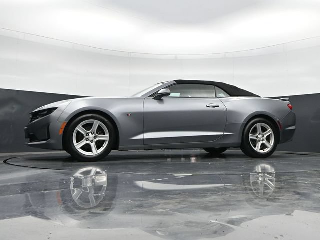 Used 2020 Chevrolet Camaro LT RWD image 40