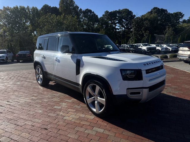 Used 2024 Land Rover Defender 110 SE AWD/4WD image 38
