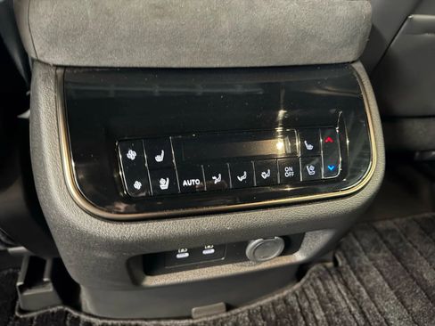 Used 2025 INFINITI QX80 Autograph image 25