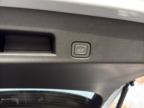 New 2026 Chevrolet Traverse RS image 32