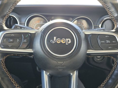 Used 2021 Jeep Gladiator Overland image 28