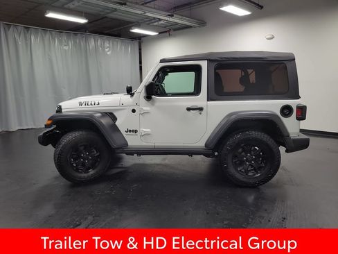 Used 2021 Jeep Wrangler Sport AWD/4WD image 5