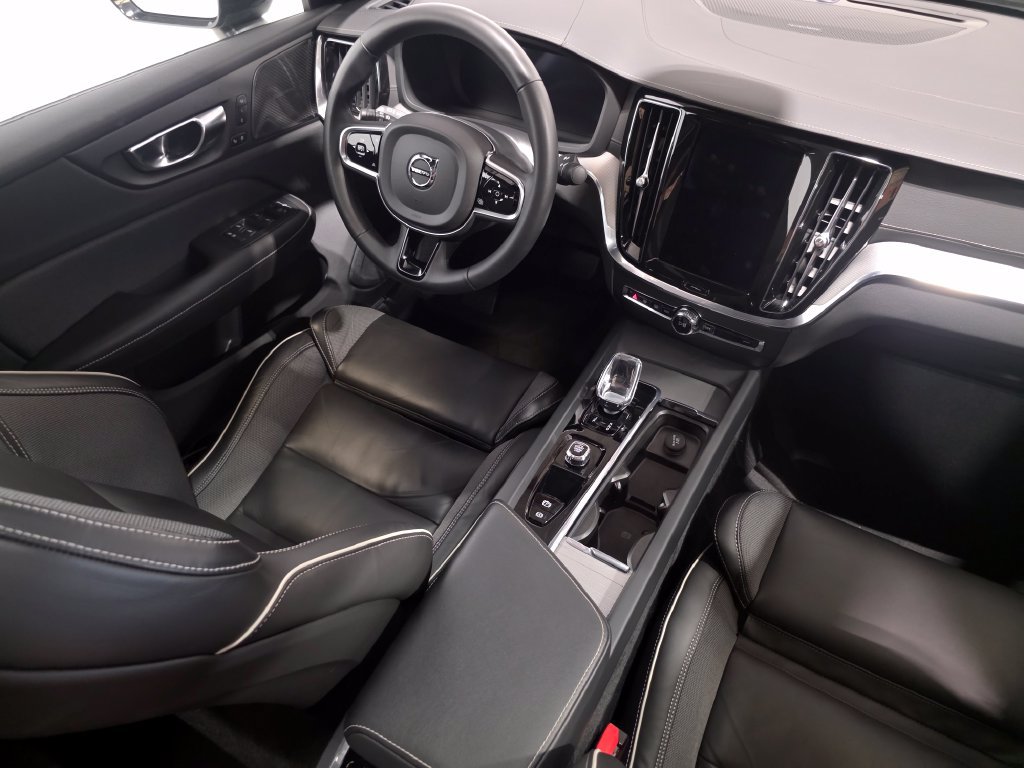 Used 2023 Volvo S60 B5 Ultimate w/ Climate Package AWD/4WD image 14