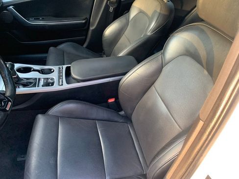 Used 2019 Kia Stinger GT1 AWD/4WD image 17