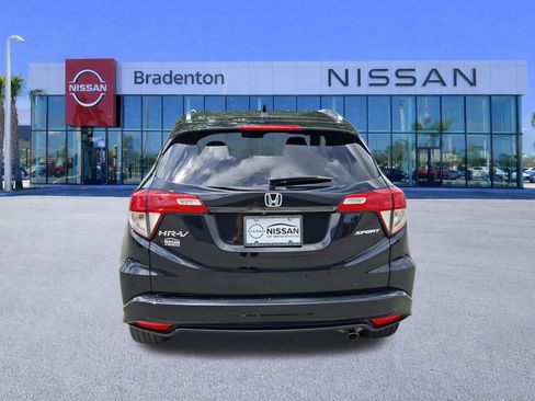 Used 2021 Honda HR-V Sport image 6