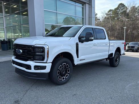 New 2026 Ford F250 Platinum w/ FX4 Off-Road Package AWD/4WD image 2