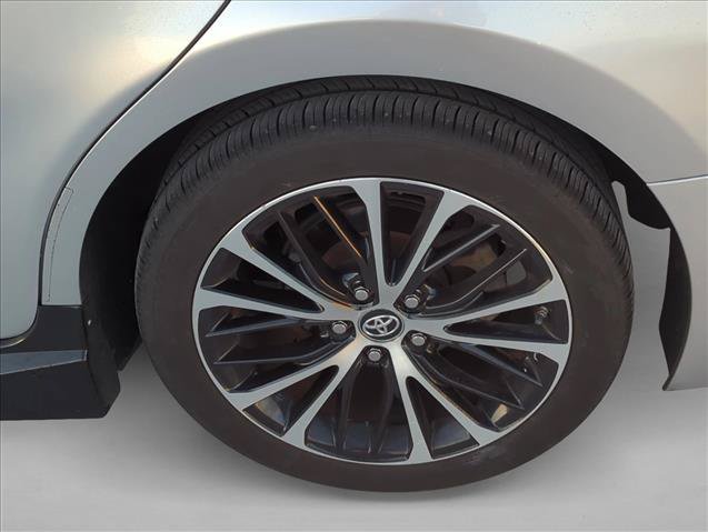Used 2018 Toyota Camry SE w/ Convenience Package FWD image 6