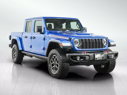 Used 2025 Jeep Gladiator Rubicon AWD/4WD image 7