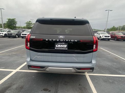 New 2025 Ford Expedition Platinum w/ Platinum Ultimate Package AWD/4WD image 6