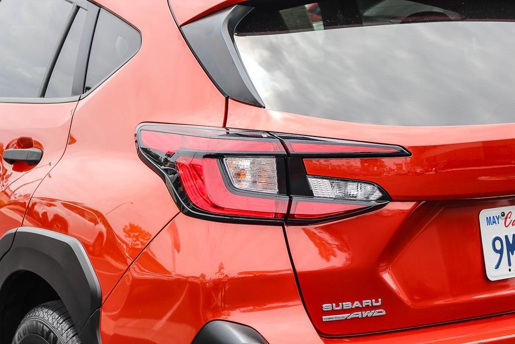 Used 2024 Subaru Crosstrek 2.0i AWD/4WD image 9