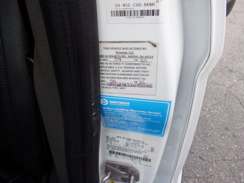 Used 2022 Ford Transit Connect XL image 19