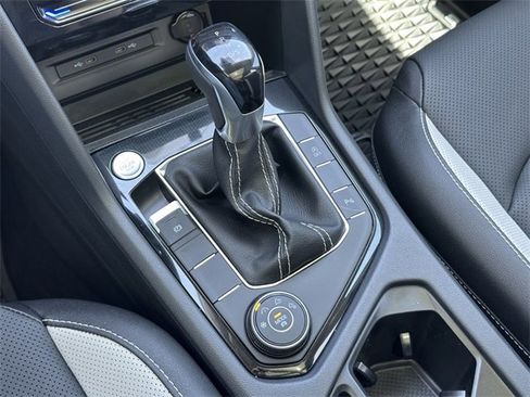 Certified 2025 Volkswagen Taos SEL image 13