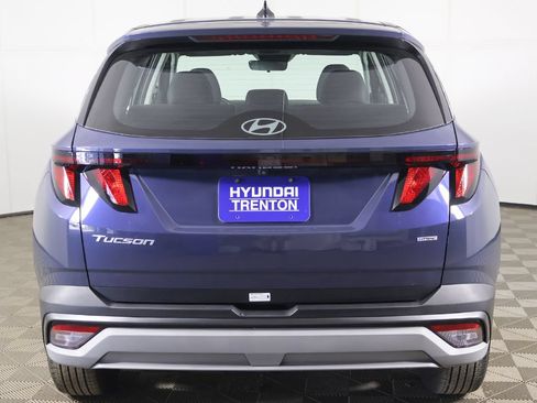 Used 2025 Hyundai Tucson SE AWD/4WD image 10