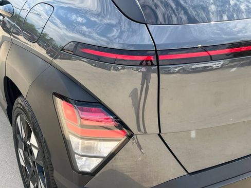Used 2025 Hyundai Kona SEL FWD image 19