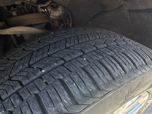 Used 2021 GMC Yukon Denali w/ Denali Premium Package image 9