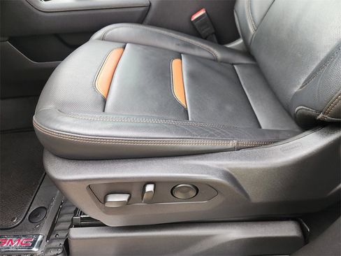 Used 2024 GMC Sierra 1500 AT4 w/ Technology Package image 20