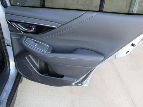 Used 2025 Subaru Outback Touring XT AWD/4WD image 30