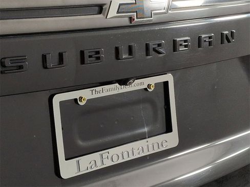 Certified 2022 Chevrolet Suburban Z71 w/ Luxury Package image 30