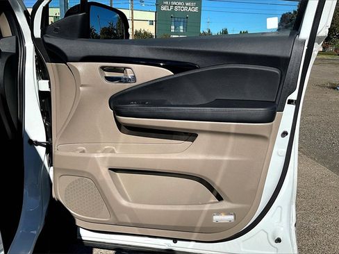 Used 2021 Honda Pilot Elite image 24