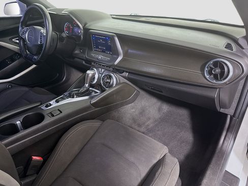 Used 2021 Chevrolet Camaro LT image 26