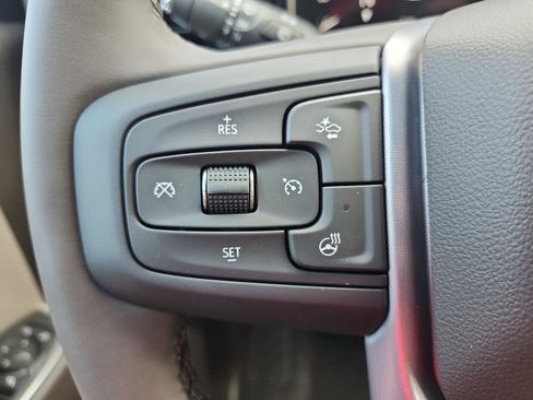 New 2026 GMC Sierra 1500 SLT image 21