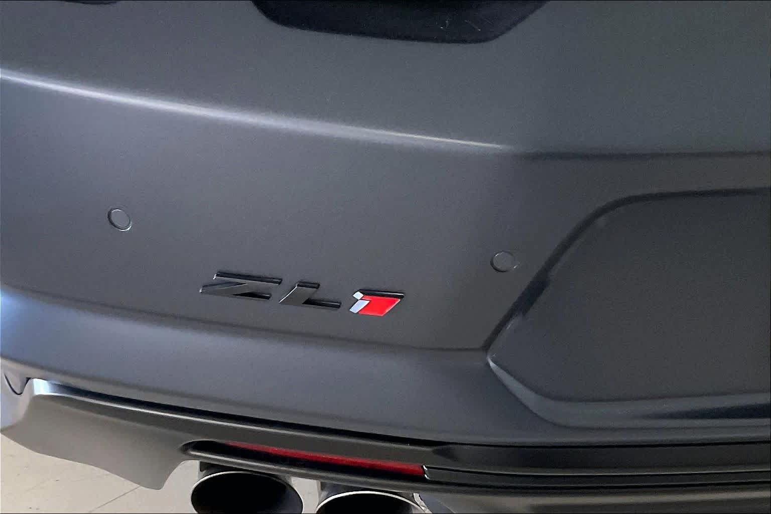 Used 2019 Chevrolet Camaro ZL1 RWD image 29