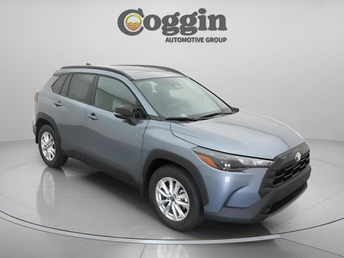 New 2026 Toyota Corolla Cross LE w/ Moonroof Package FWD image 27