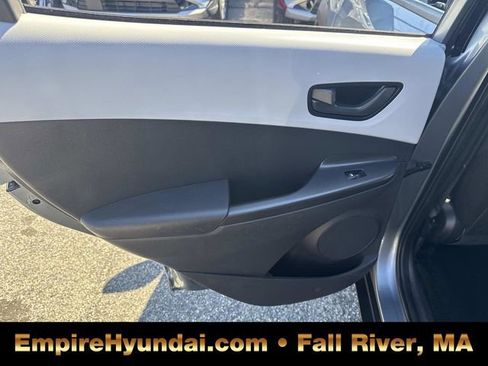 Used 2021 Hyundai Kona SEL image 16
