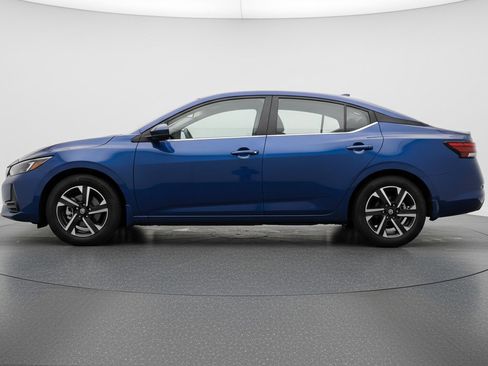 Used 2025 Nissan Sentra SV FWD image 5