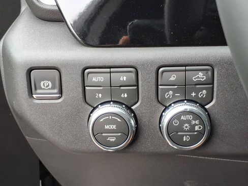 New 2026 GMC Sierra 1500 Elevation w/ Elevation Premium Package AWD/4WD image 16