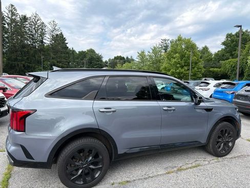 Used 2022 Kia Sorento SX AWD/4WD image 4
