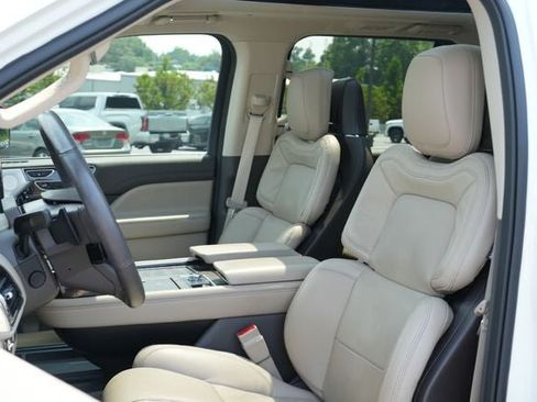 Used 2024 Lincoln Navigator Reserve AWD/4WD image 27