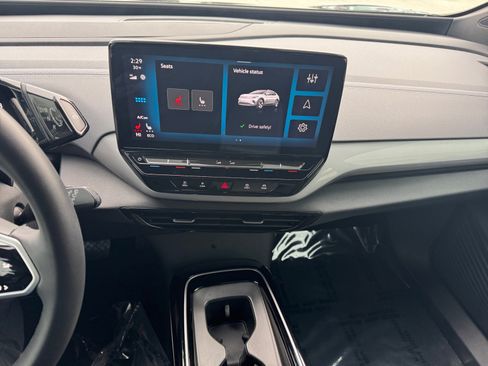 Used 2023 Volkswagen ID.4 Pro S Plus image 4