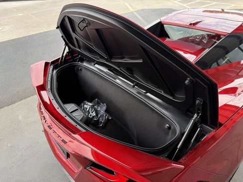 Used 2022 Chevrolet Corvette Stingray Premium Conv w/ Z51 Performance Package RWD image 46
