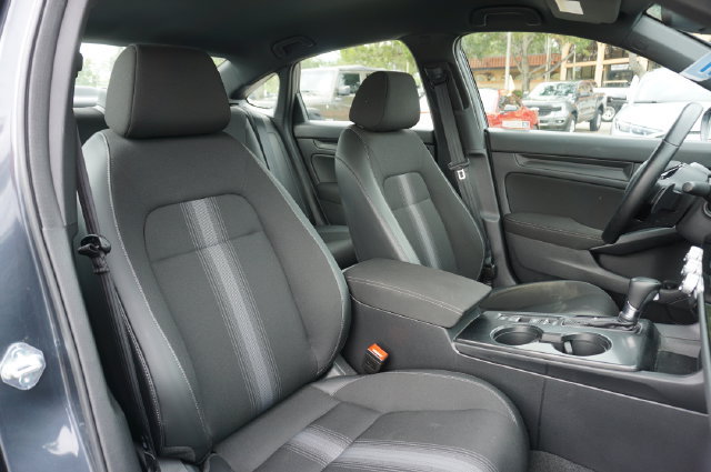 Used 2024 Honda Civic Sport image 2