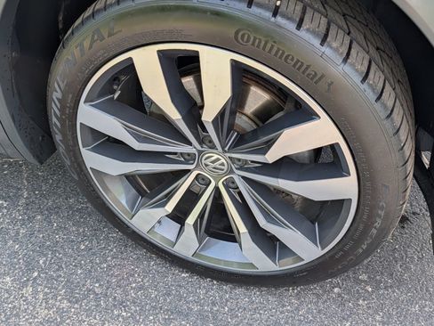 Used 2020 Volkswagen Tiguan SEL Premium R-Line AWD/4WD image 19
